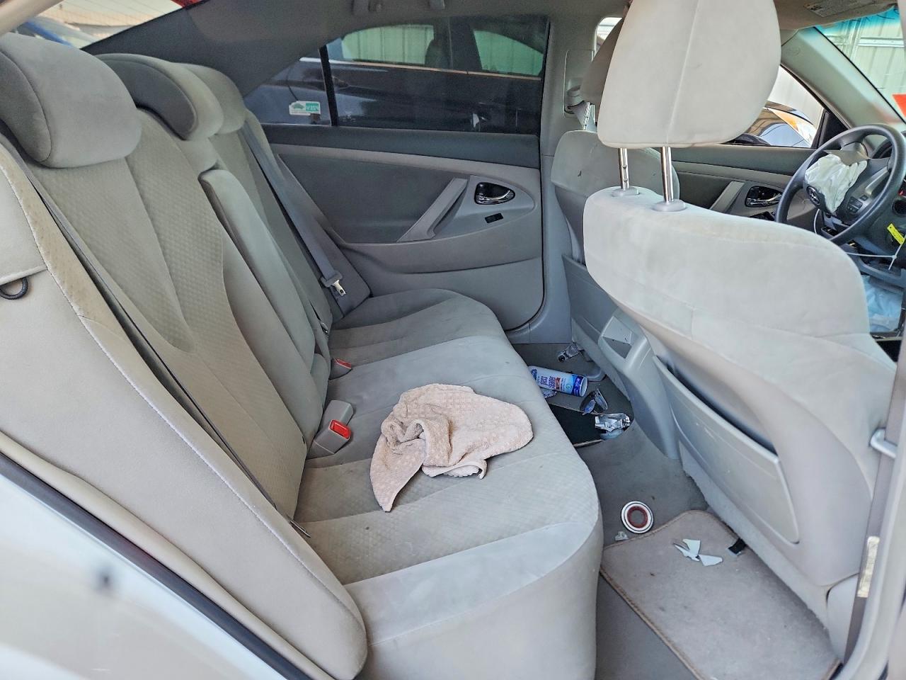 2009 Toyota Camry Le Белый vin: 4T4BE46K39R088267