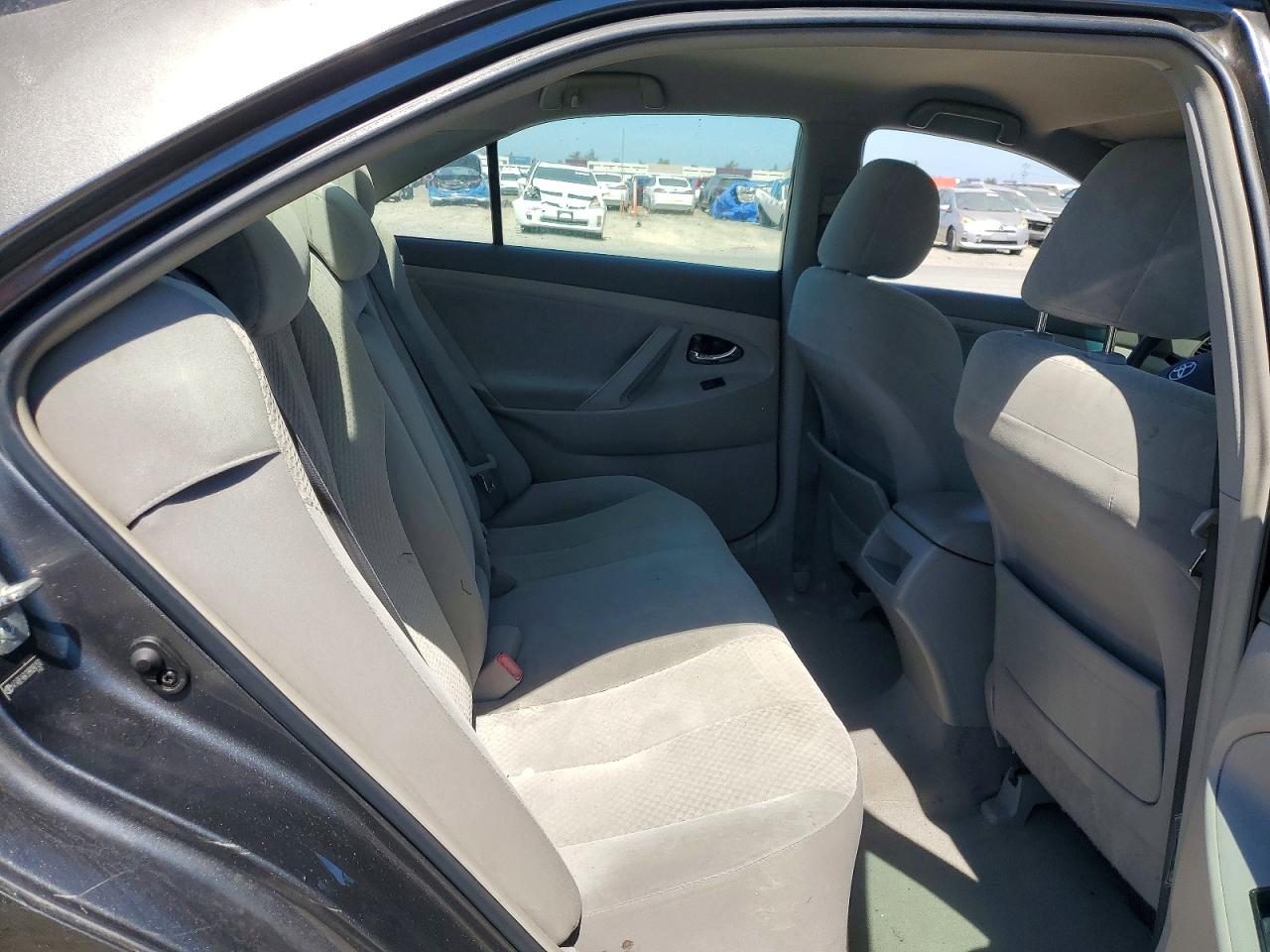 2009 Toyota Camry Le Gray vin: 4T4BE46K39R090150