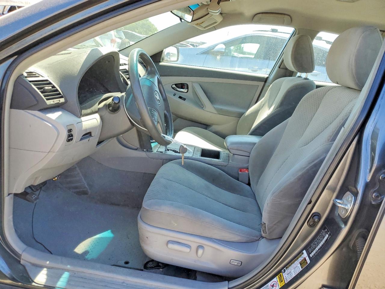2009 Toyota Camry Le Gray vin: 4T4BE46K39R090150