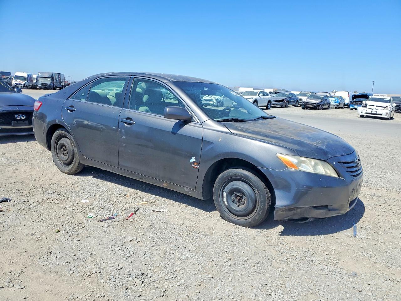 2009 Toyota Camry Le Gray vin: 4T4BE46K39R090150