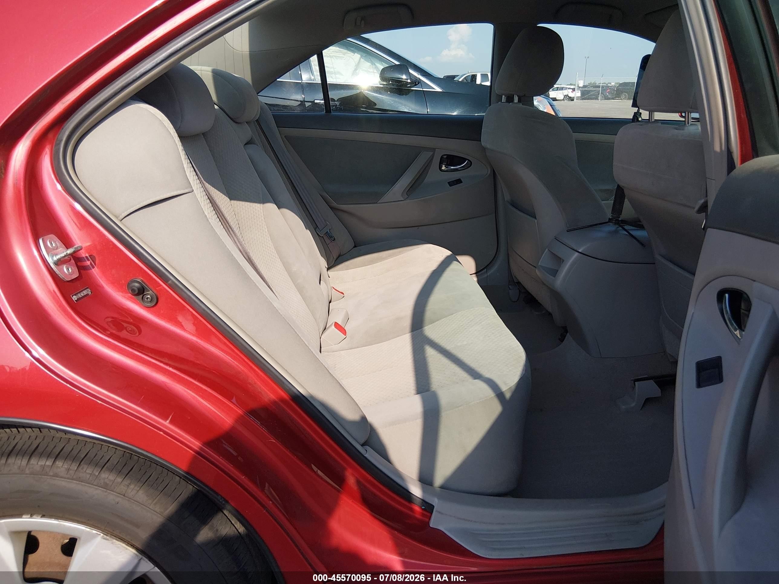 2009 Toyota Camry Le Red vin: 4T4BE46K39R093324