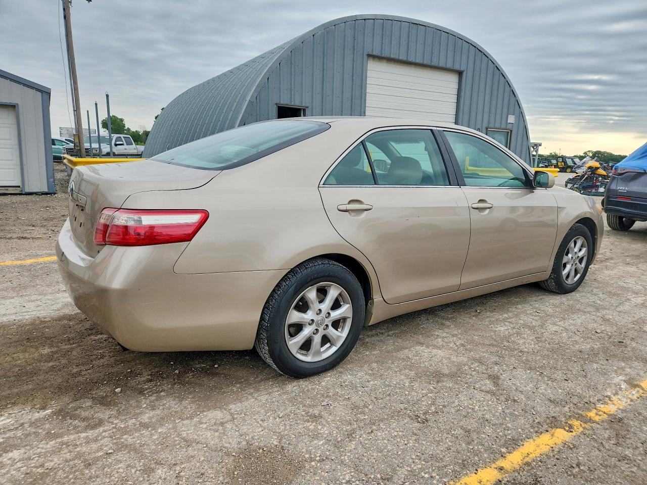 2009 Toyota Camry Le Tan vin: 4T4BE46K39R104810