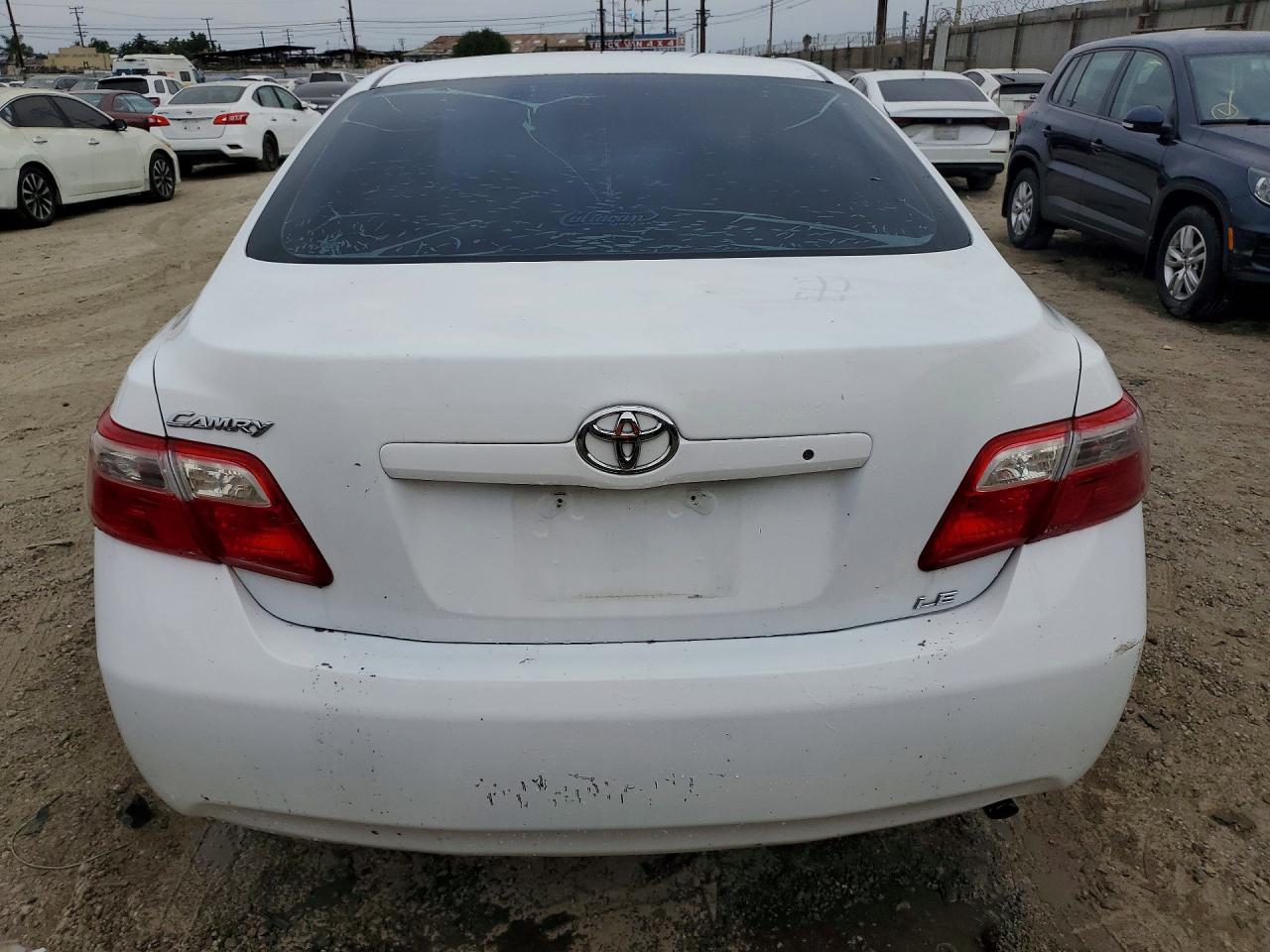 2009 Toyota Camry Le White vin: 4T4BE46K39R111191