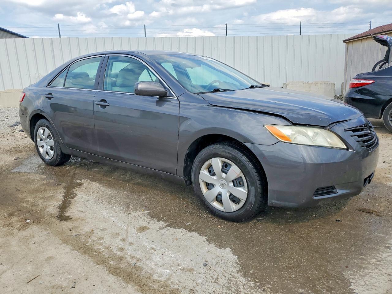 2009 Toyota Camry Le Gray vin: 4T4BE46K39R112972