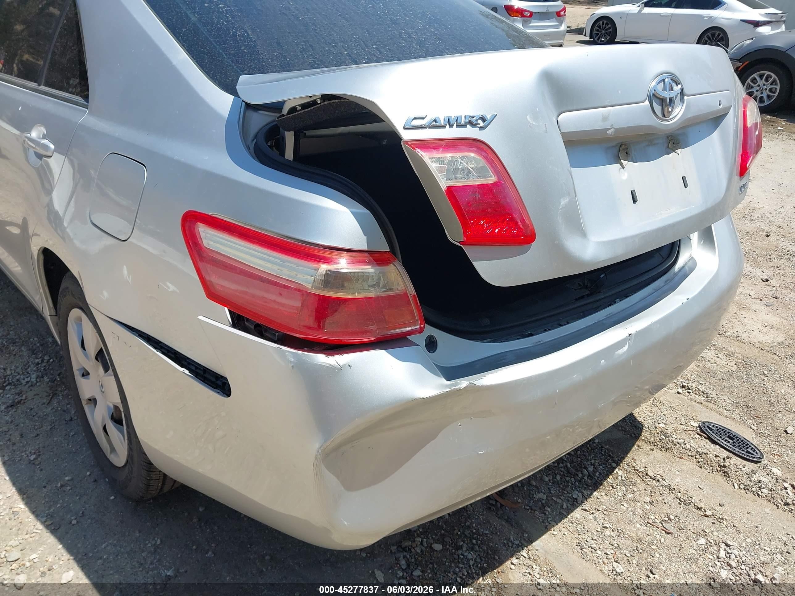 2009 Toyota Camry Le Серебряный vin: 4T4BE46K39R125513