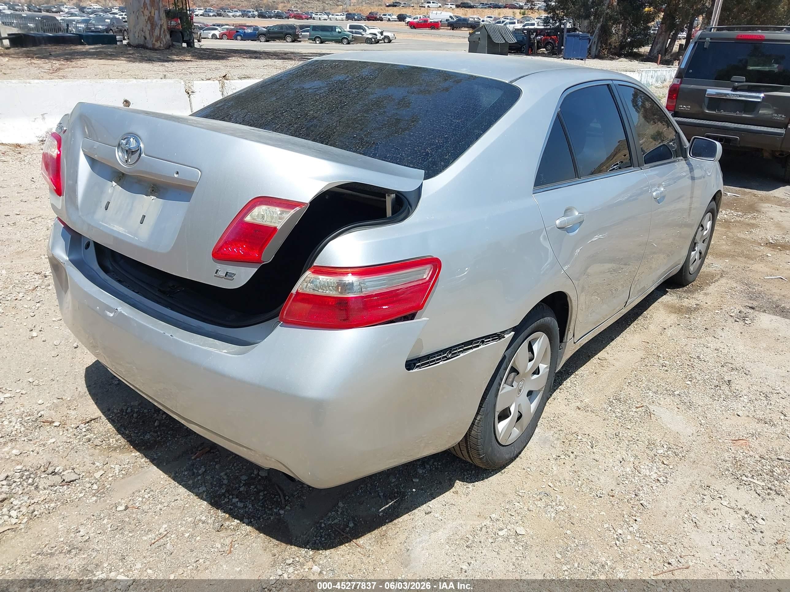 2009 Toyota Camry Le Серебряный vin: 4T4BE46K39R125513