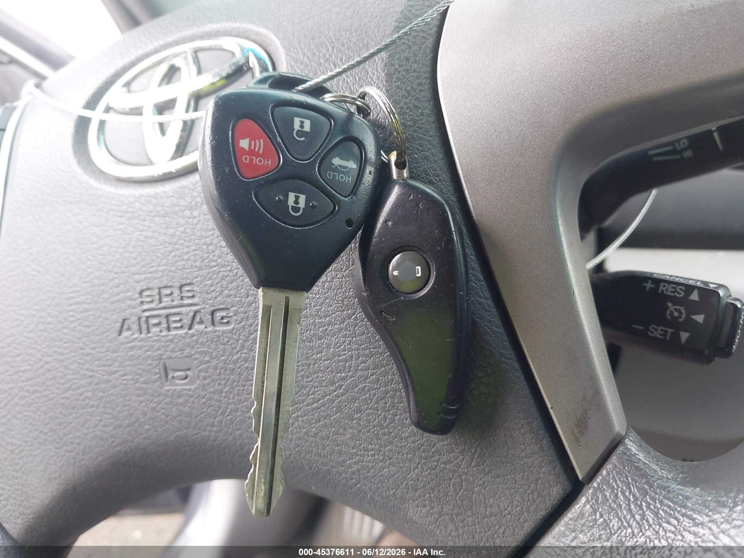 2009 Toyota Camry Le Gray vin: 4T4BE46K39R127729