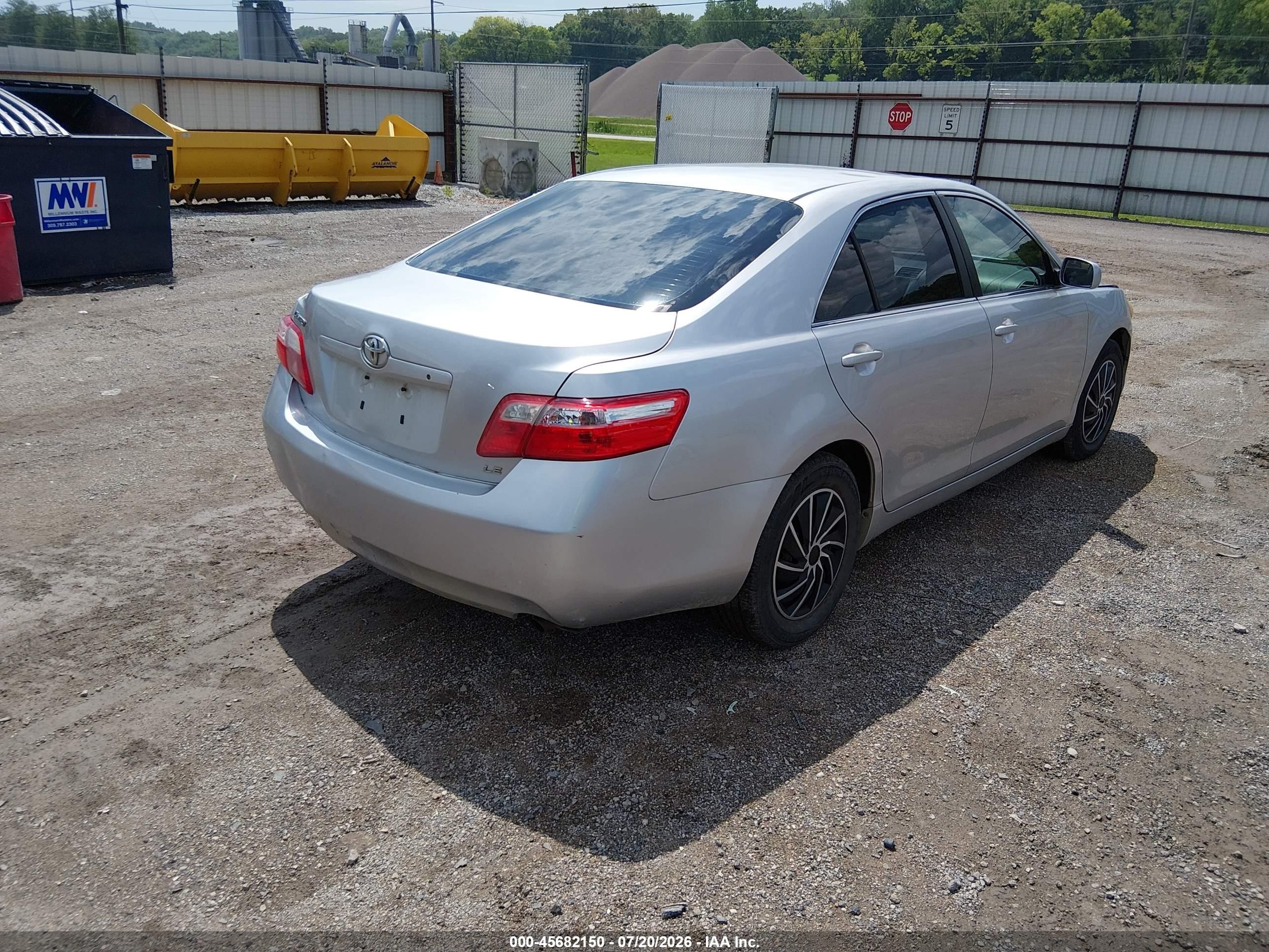 2009 Toyota Camry Le Серебряный vin: 4T4BE46K39R134180
