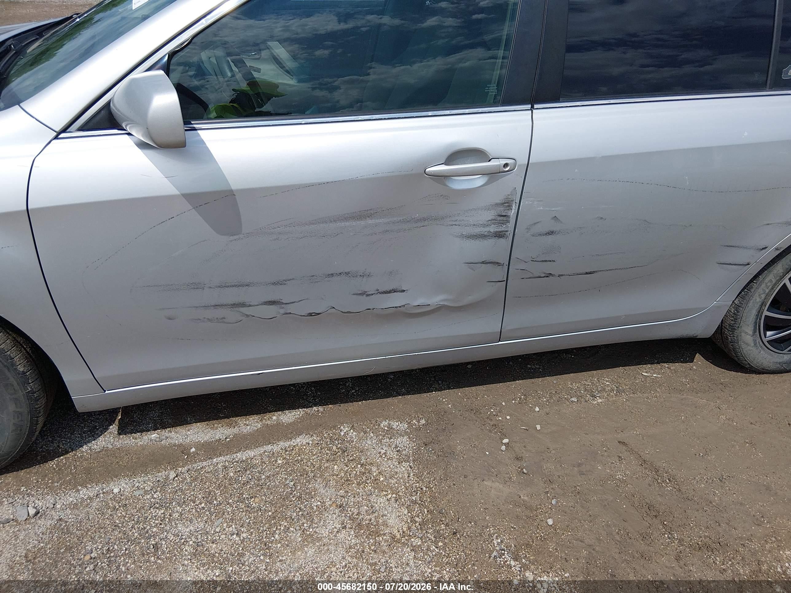 2009 Toyota Camry Le Серебряный vin: 4T4BE46K39R134180
