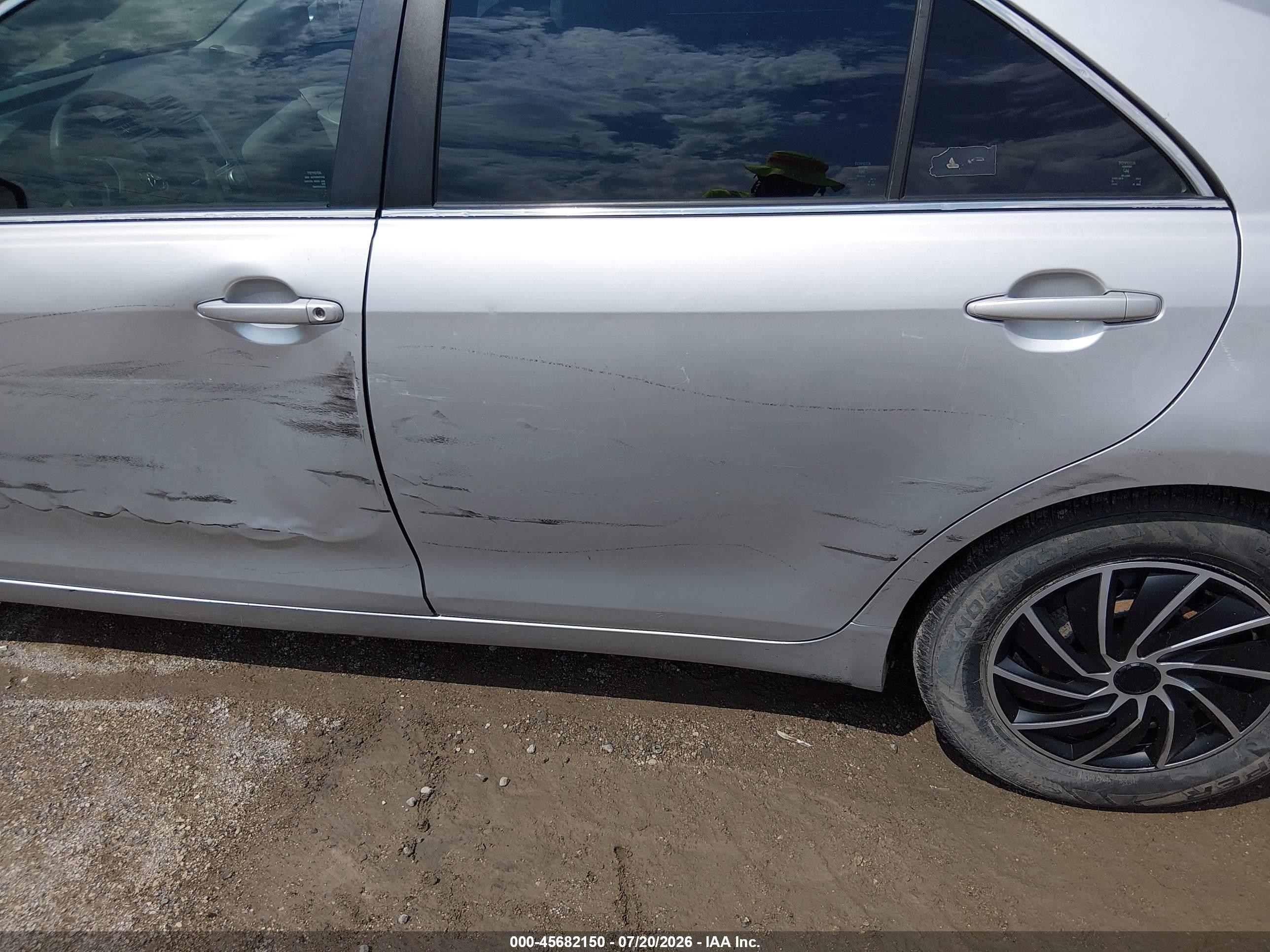 2009 Toyota Camry Le Серебряный vin: 4T4BE46K39R134180