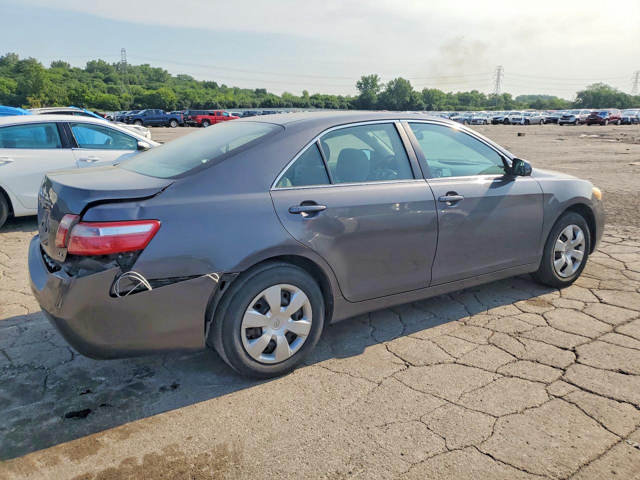 2009 Toyota Camry Le Gray vin: 4T4BE46K39R138634