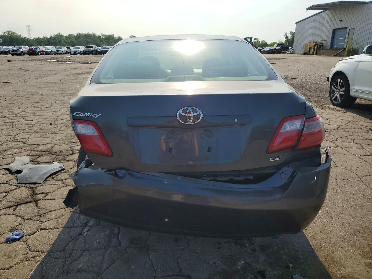 2009 Toyota Camry Le Gray vin: 4T4BE46K39R138634