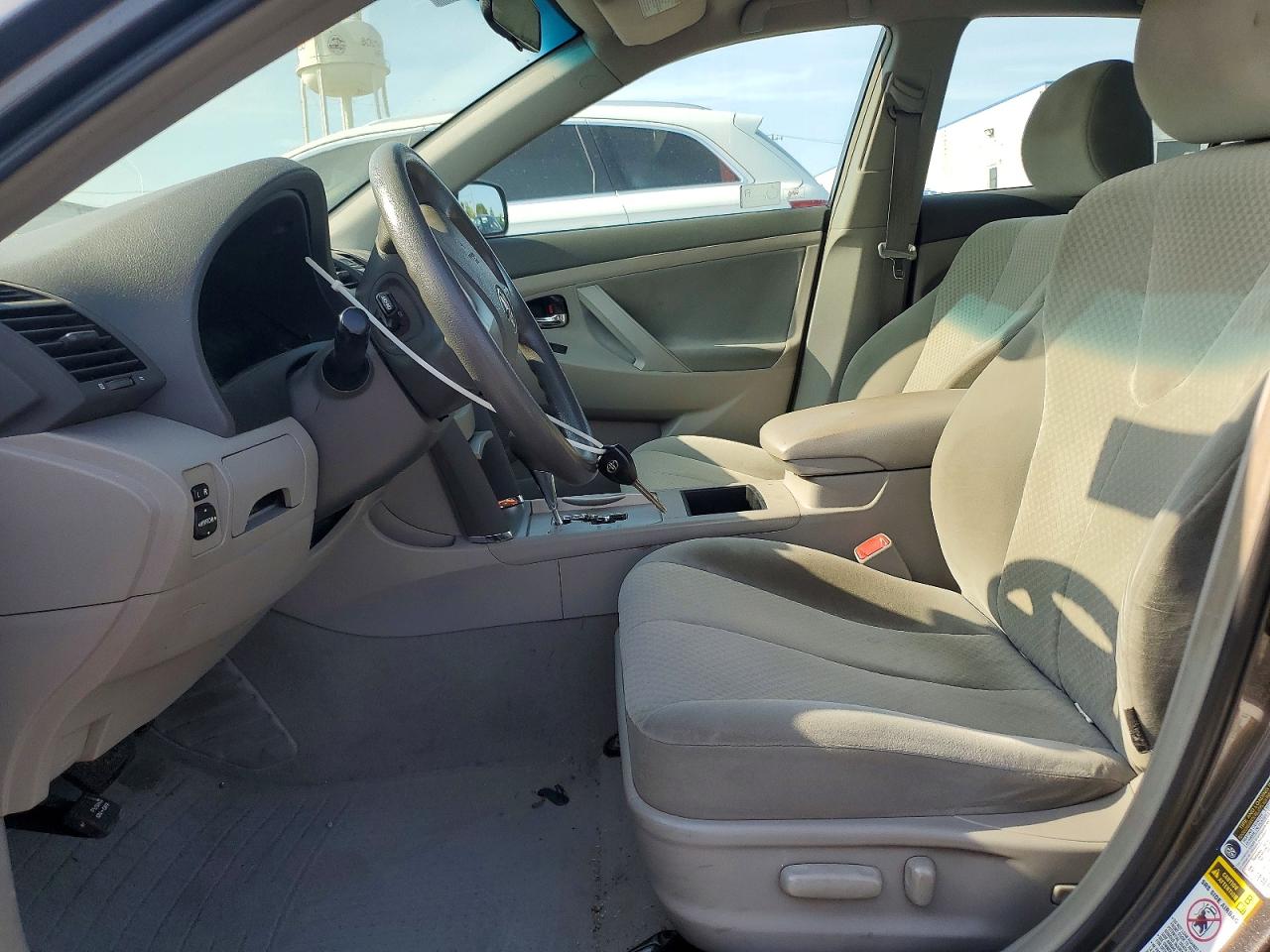 2009 Toyota Camry Le Gray vin: 4T4BE46K39R138634