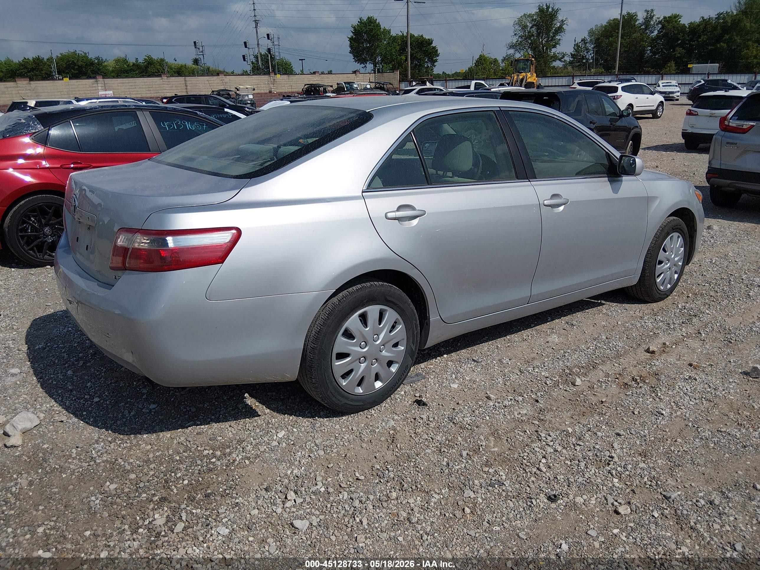 2007 Toyota Camry Le Серебряный vin: 4T4BE46K47R002915