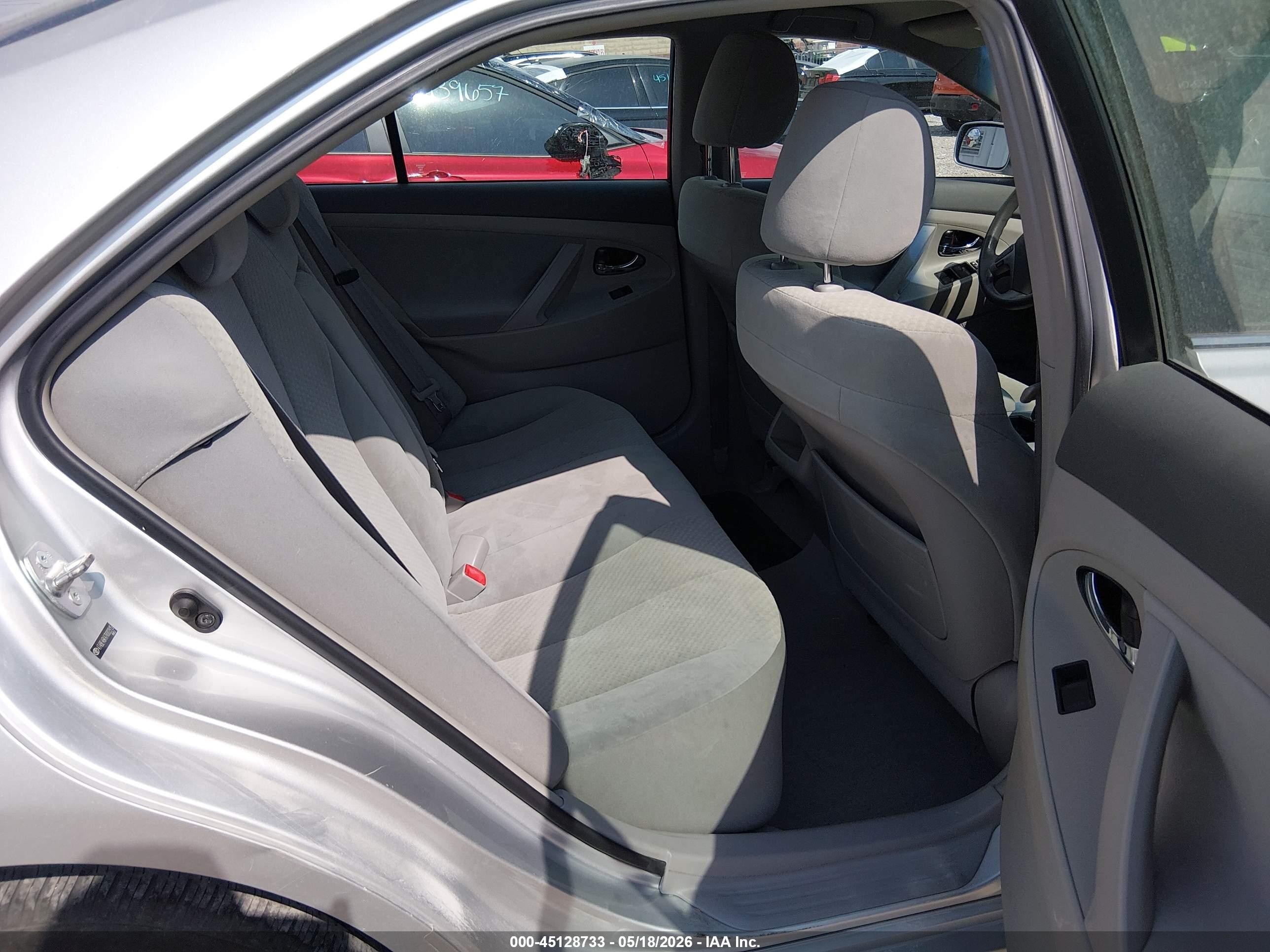 2007 Toyota Camry Le Серебряный vin: 4T4BE46K47R002915