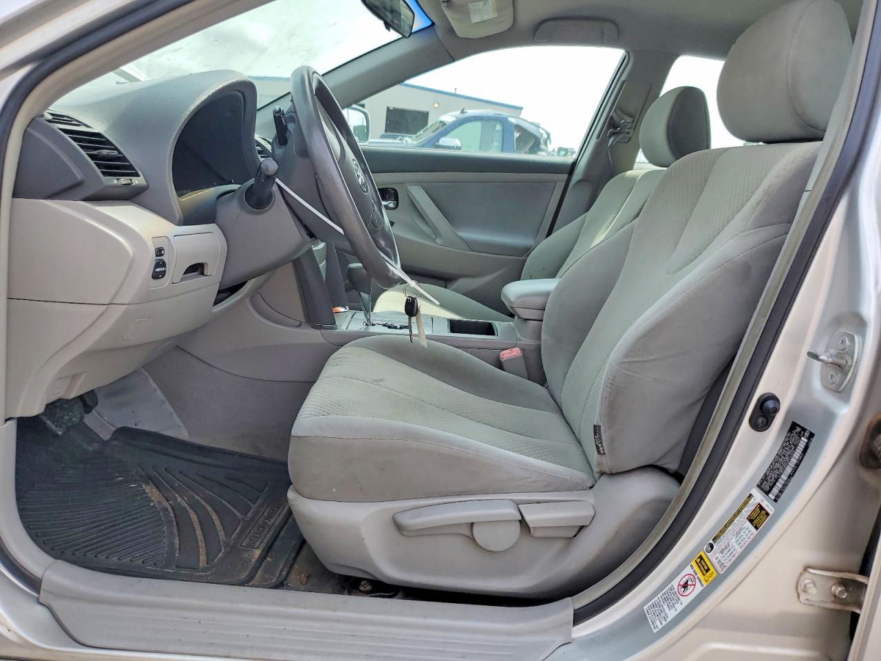 2008 Toyota Camry Base Silver vin: 4T4BE46K48R014404