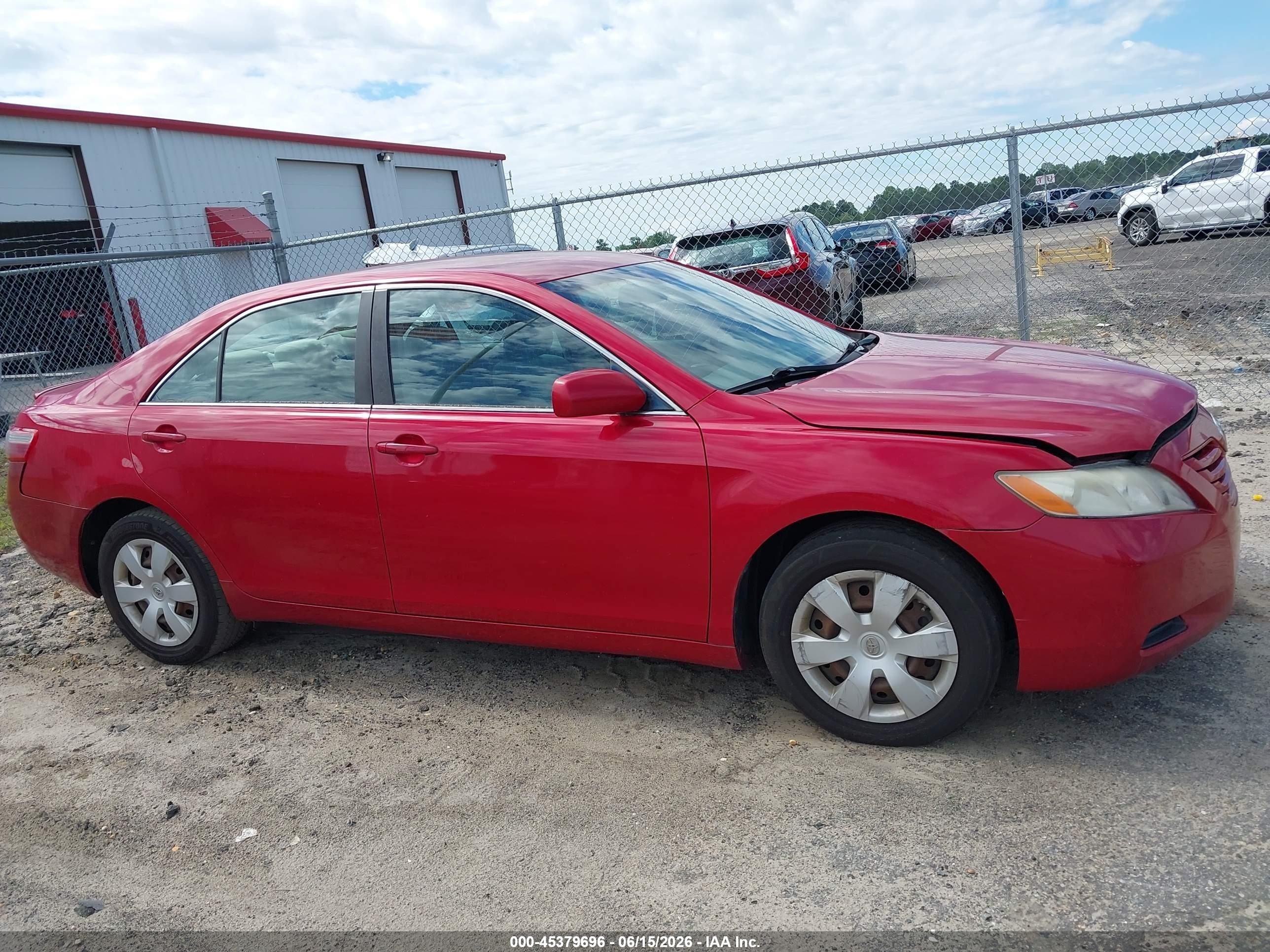 2008 Toyota Camry Le Красный vin: 4T4BE46K48R017853