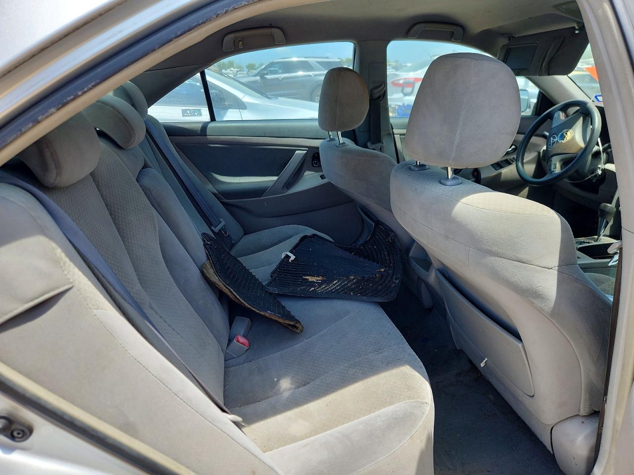 2008 Toyota Camry Le Silver vin: 4T4BE46K48R046320