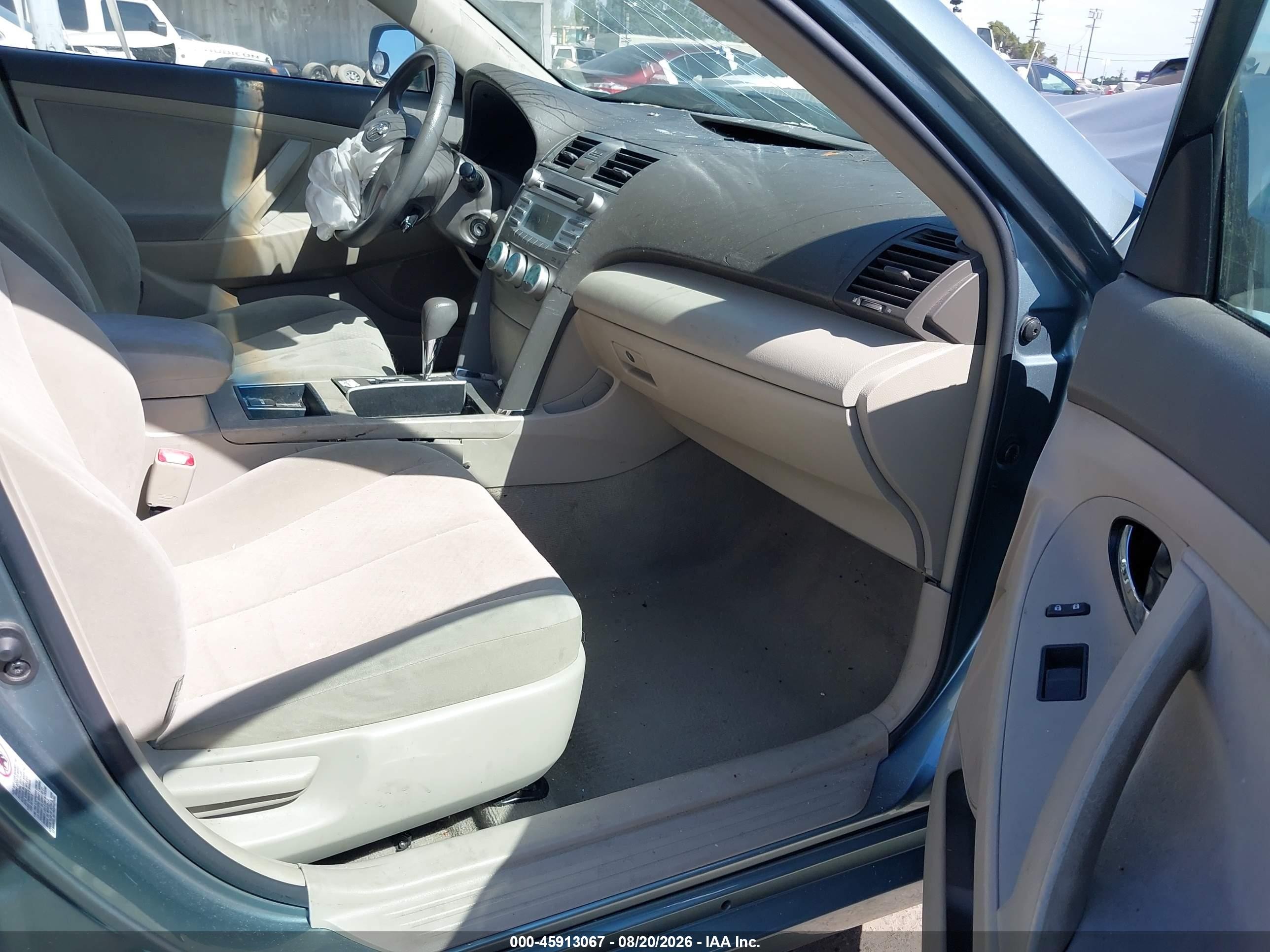 2009 Toyota Camry Le Light Blue vin: 4T4BE46K49R062602