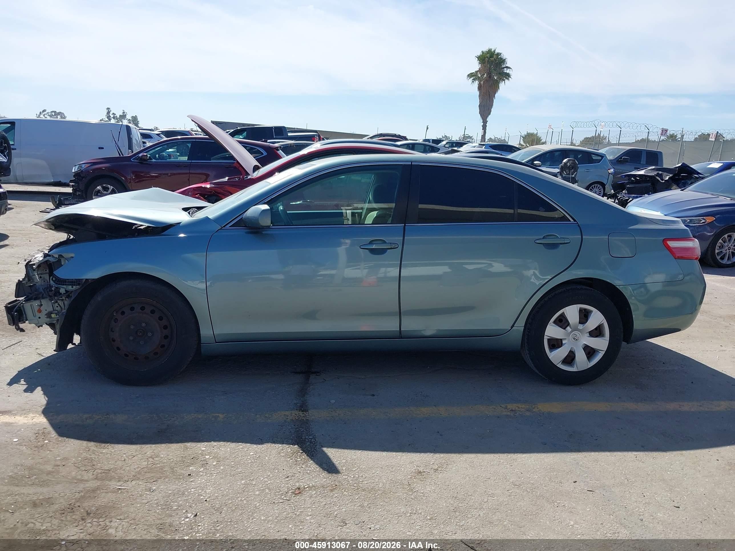 2009 Toyota Camry Le Light Blue vin: 4T4BE46K49R062602