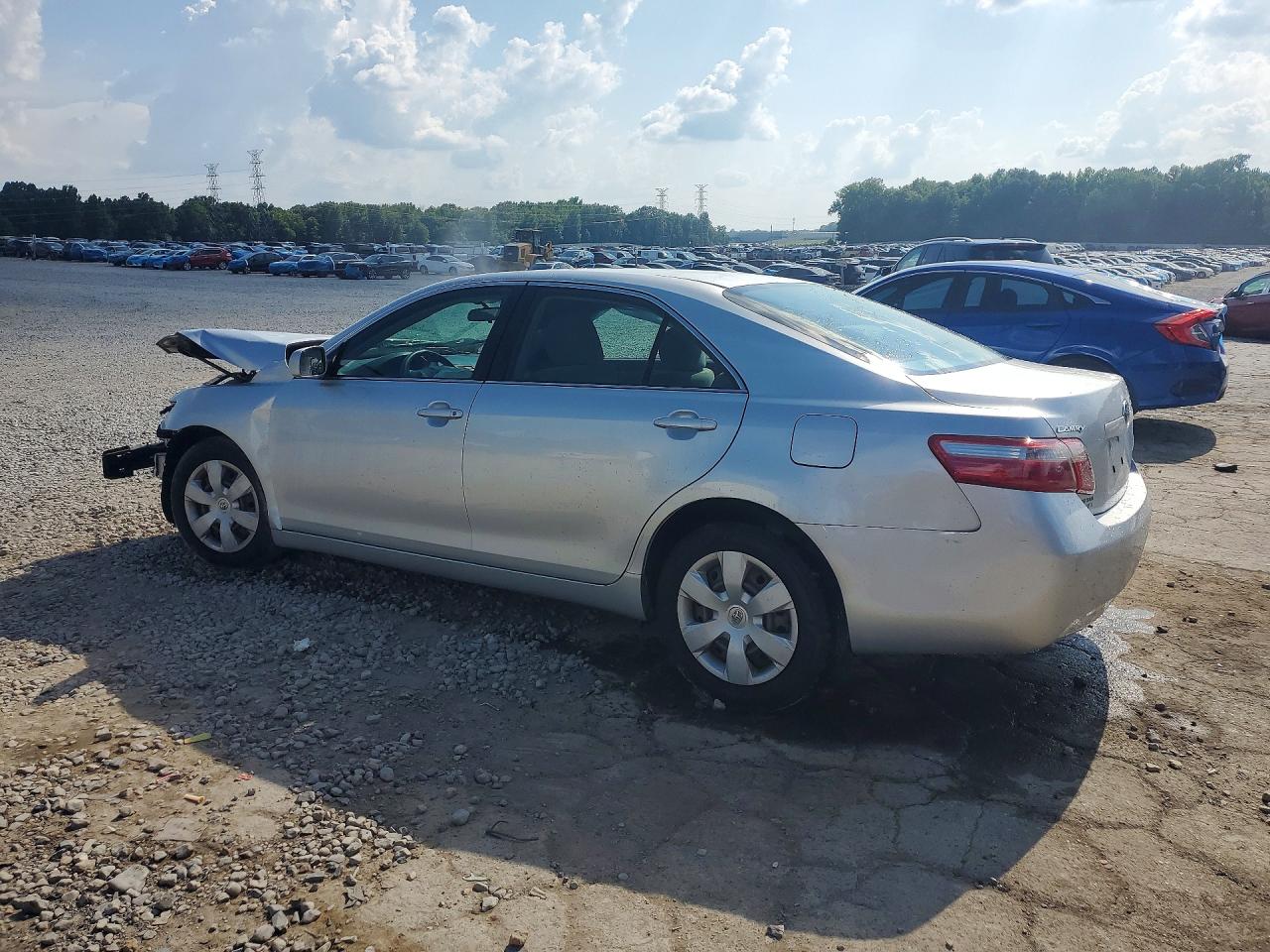 2009 Toyota Camry Le Silver vin: 4T4BE46K49R070926