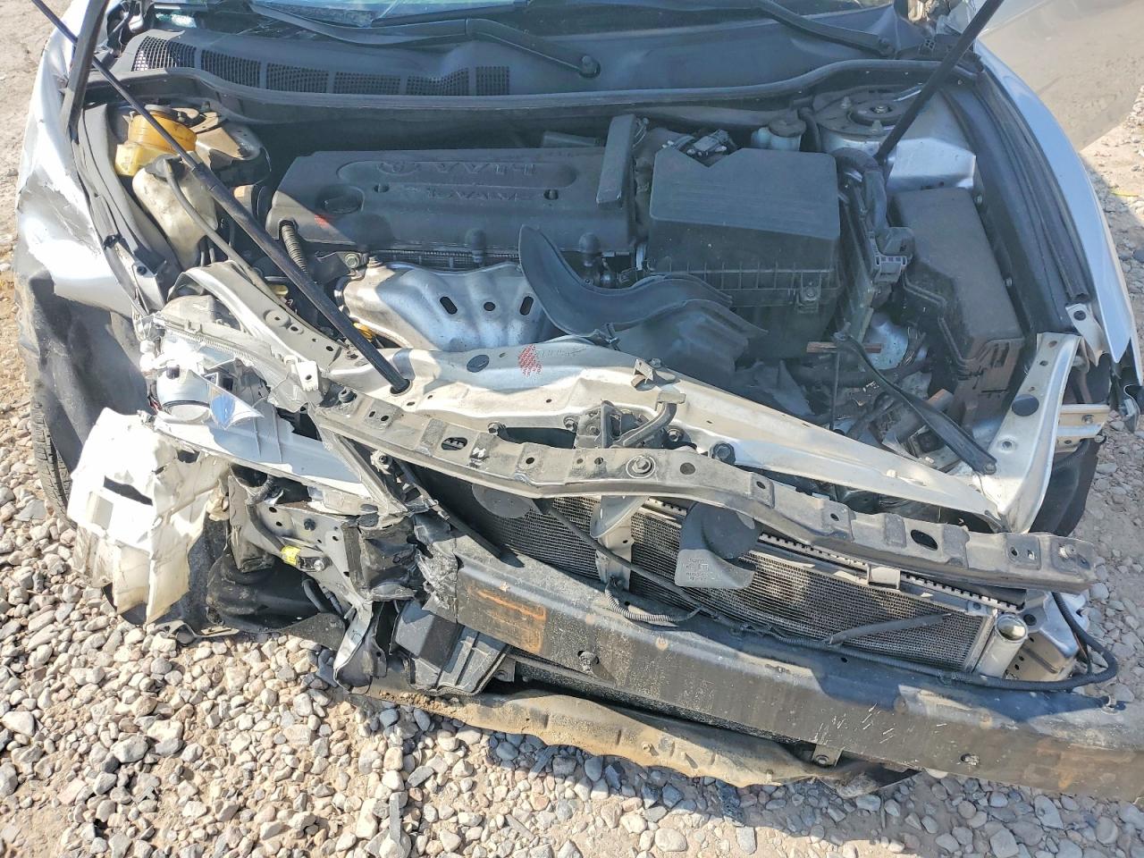 2009 Toyota Camry Le Silver vin: 4T4BE46K49R070926