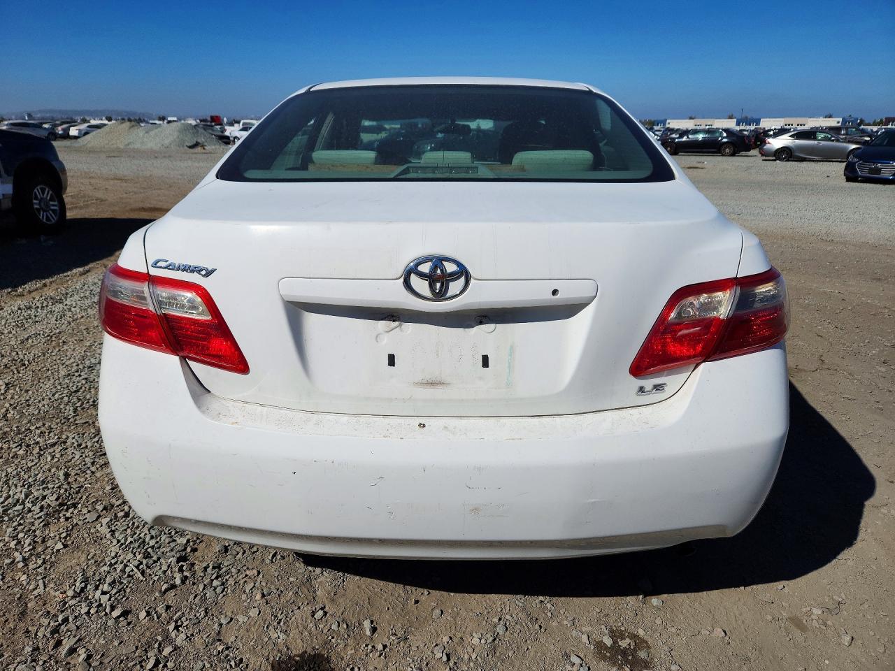 2009 Toyota Camry Le Белый vin: 4T4BE46K49R072952