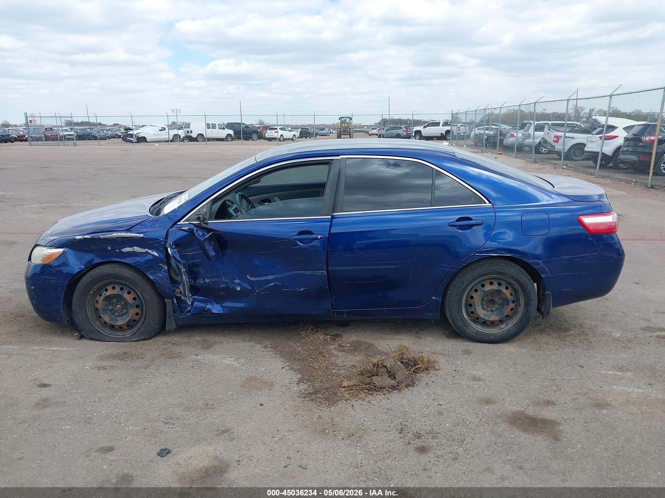 2009 Toyota Camry Le Синий vin: 4T4BE46K49R078914