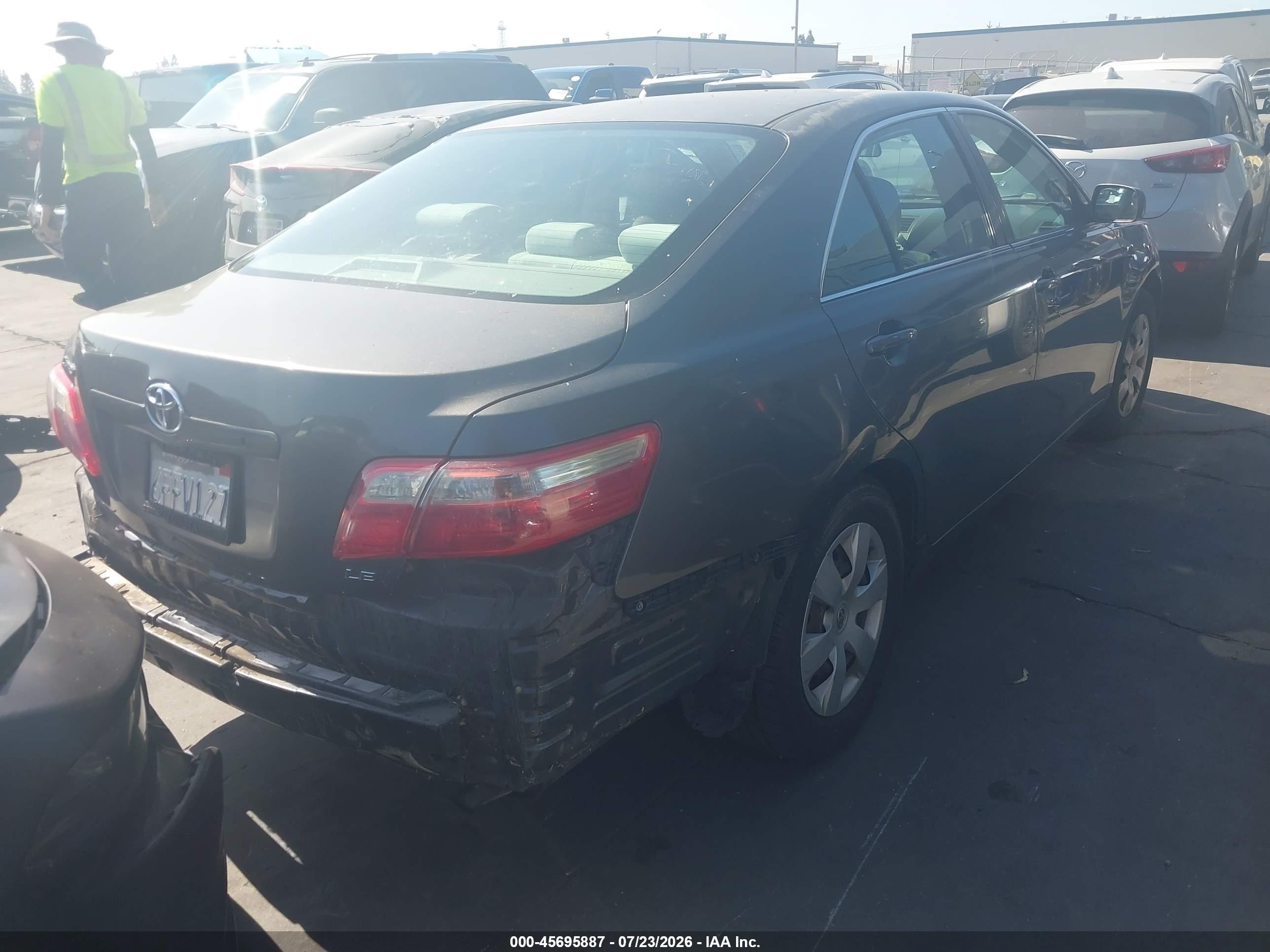2009 Toyota Camry Le Gray vin: 4T4BE46K49R090321