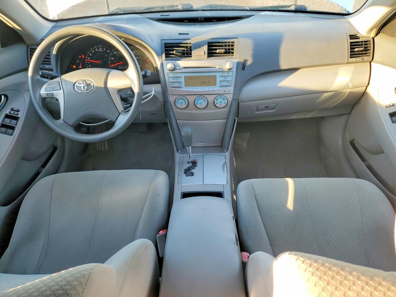 2009 Toyota Camry Le White vin: 4T4BE46K49R090416