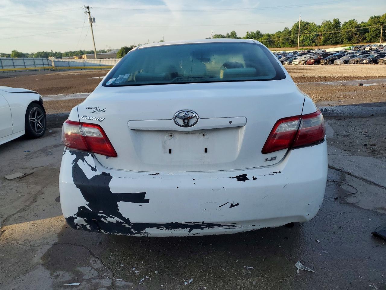 2009 Toyota Camry Le White vin: 4T4BE46K49R090416