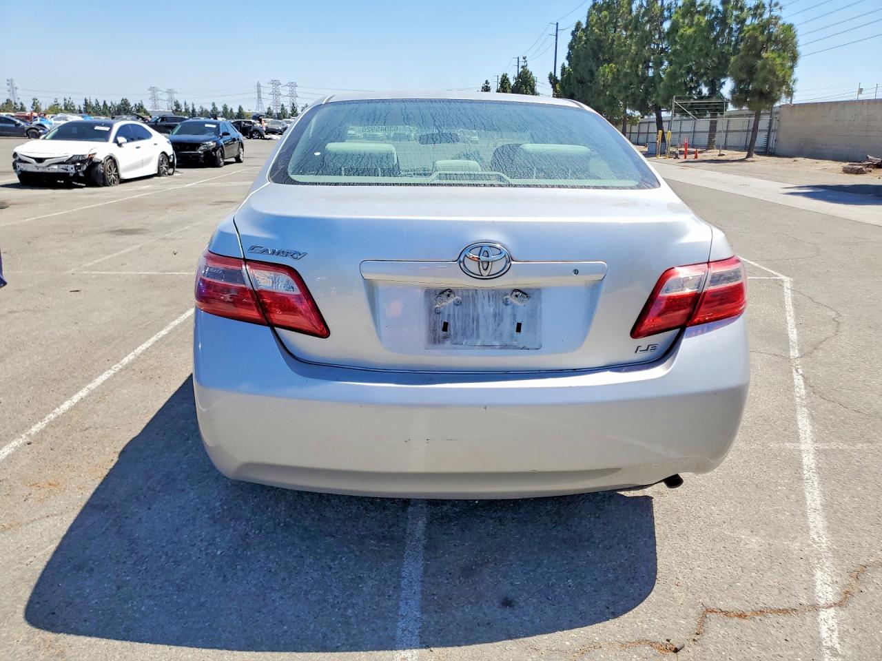 2009 Toyota Camry Le Silver vin: 4T4BE46K49R096085