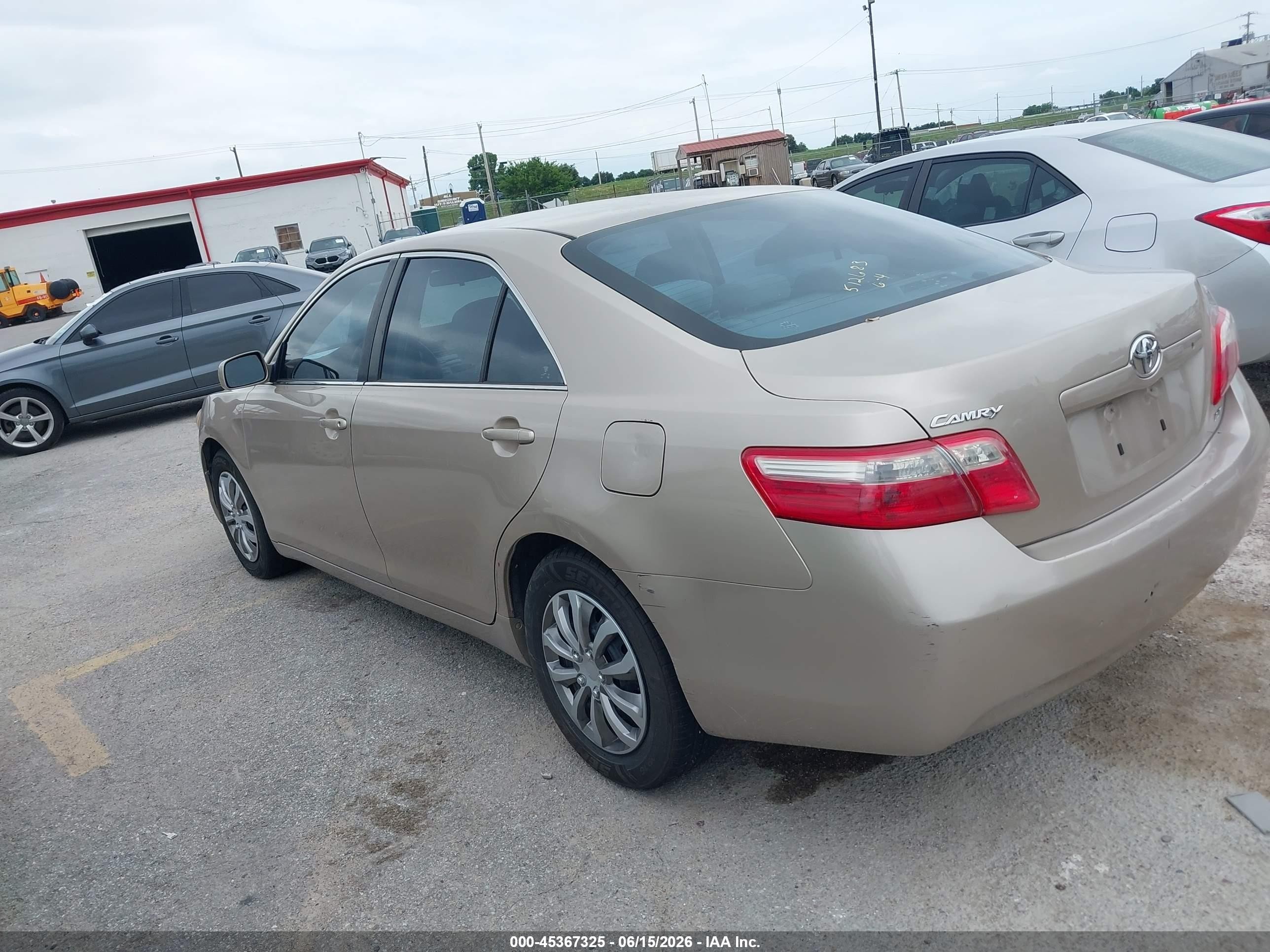 2009 Toyota Camry Le Tan vin: 4T4BE46K49R121695