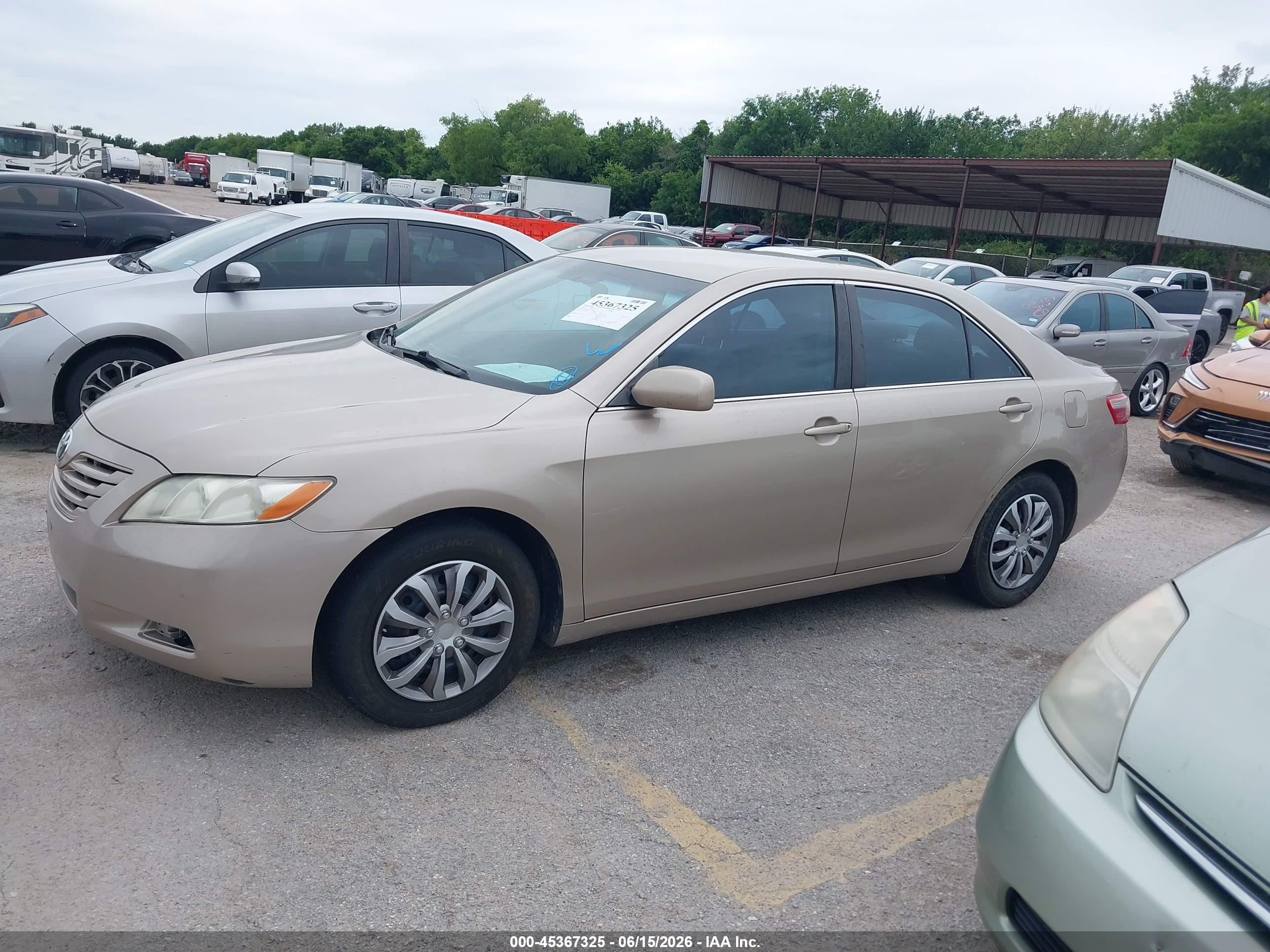 2009 Toyota Camry Le Tan vin: 4T4BE46K49R121695