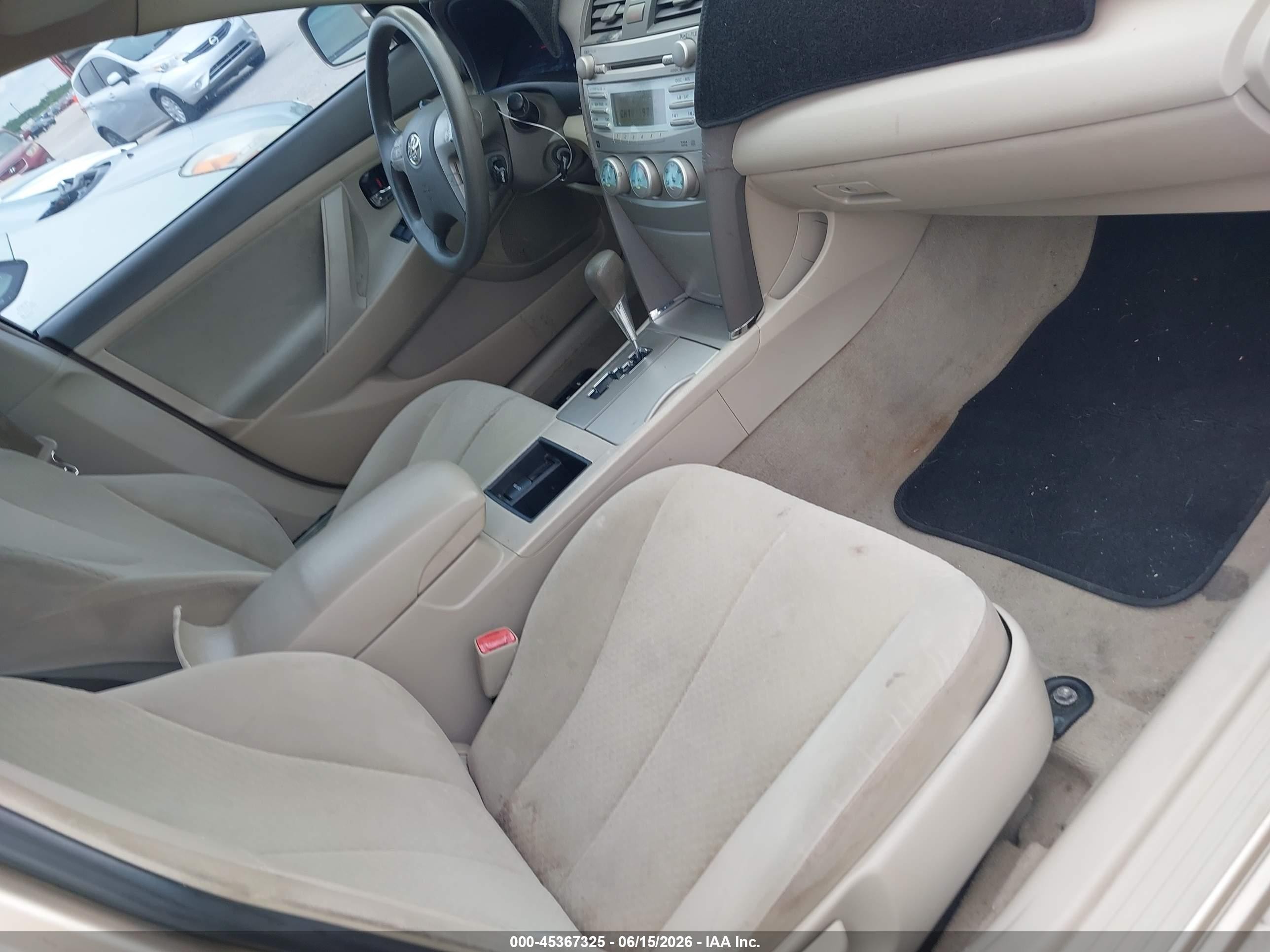 2009 Toyota Camry Le Tan vin: 4T4BE46K49R121695