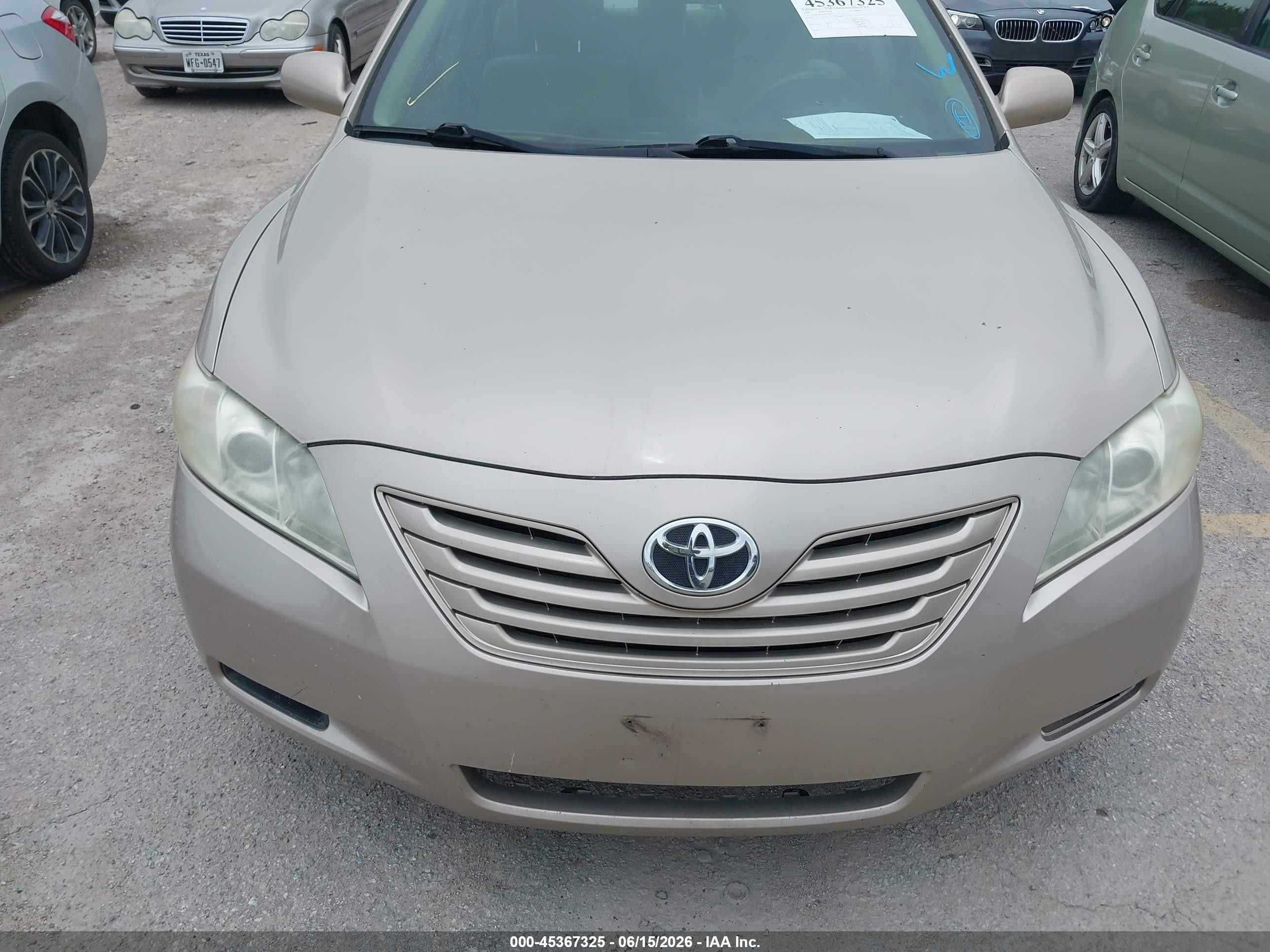 2009 Toyota Camry Le Tan vin: 4T4BE46K49R121695