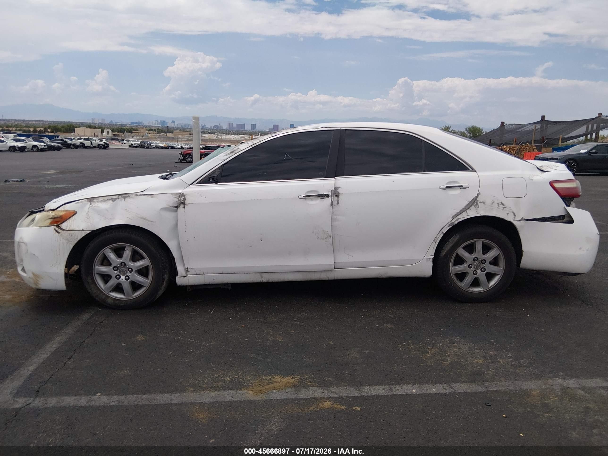 2009 Toyota Camry Le White vin: 4T4BE46K49R128145