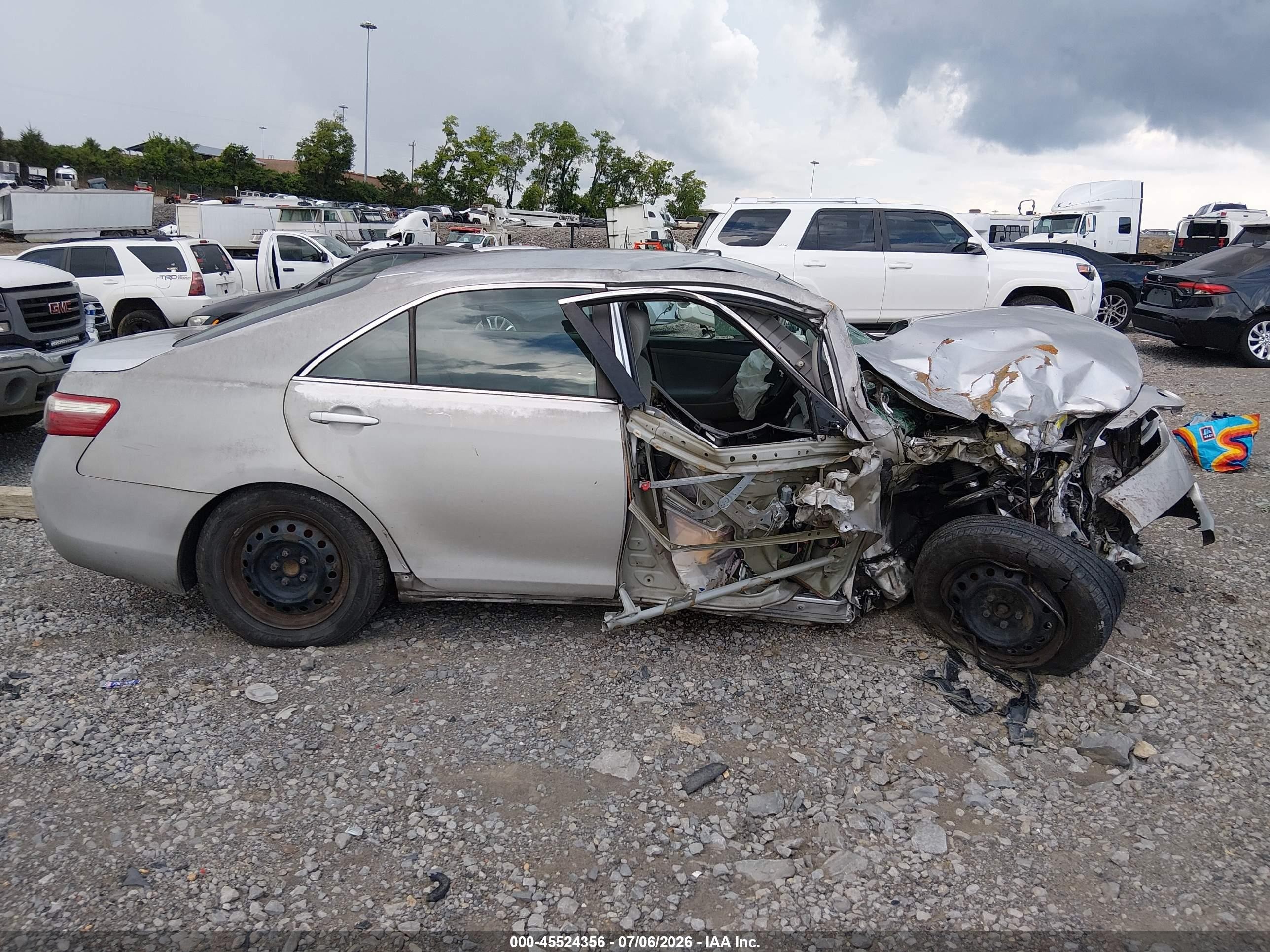 2009 Toyota Camry Le Silver vin: 4T4BE46K49R137444