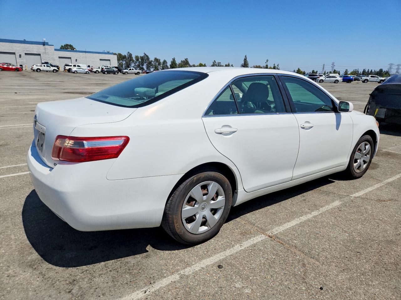 2007 Toyota Camry Ce White vin: 4T4BE46K57R010506