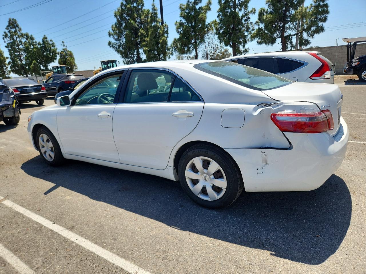 2007 Toyota Camry Ce White vin: 4T4BE46K57R010506