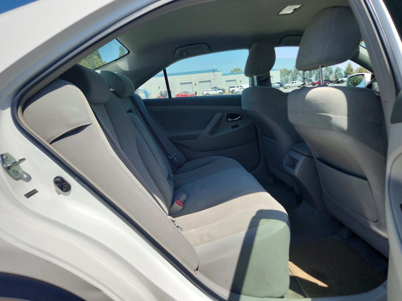 2007 Toyota Camry Ce White vin: 4T4BE46K57R010506