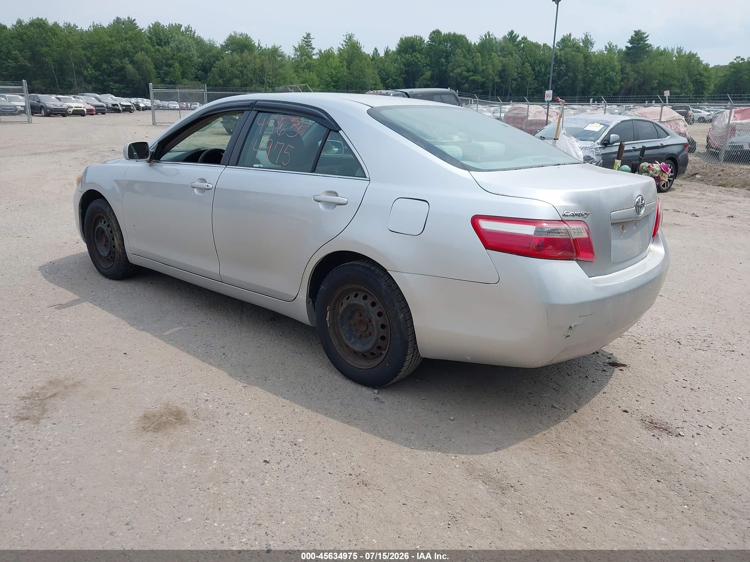 2008 Toyota Camry Le Silver vin: 4T4BE46K58R019840