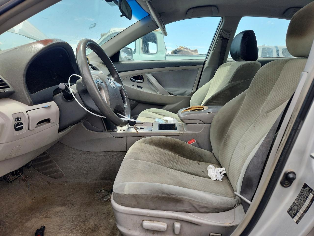 2008 Toyota Camry Le Silver vin: 4T4BE46K58R022236
