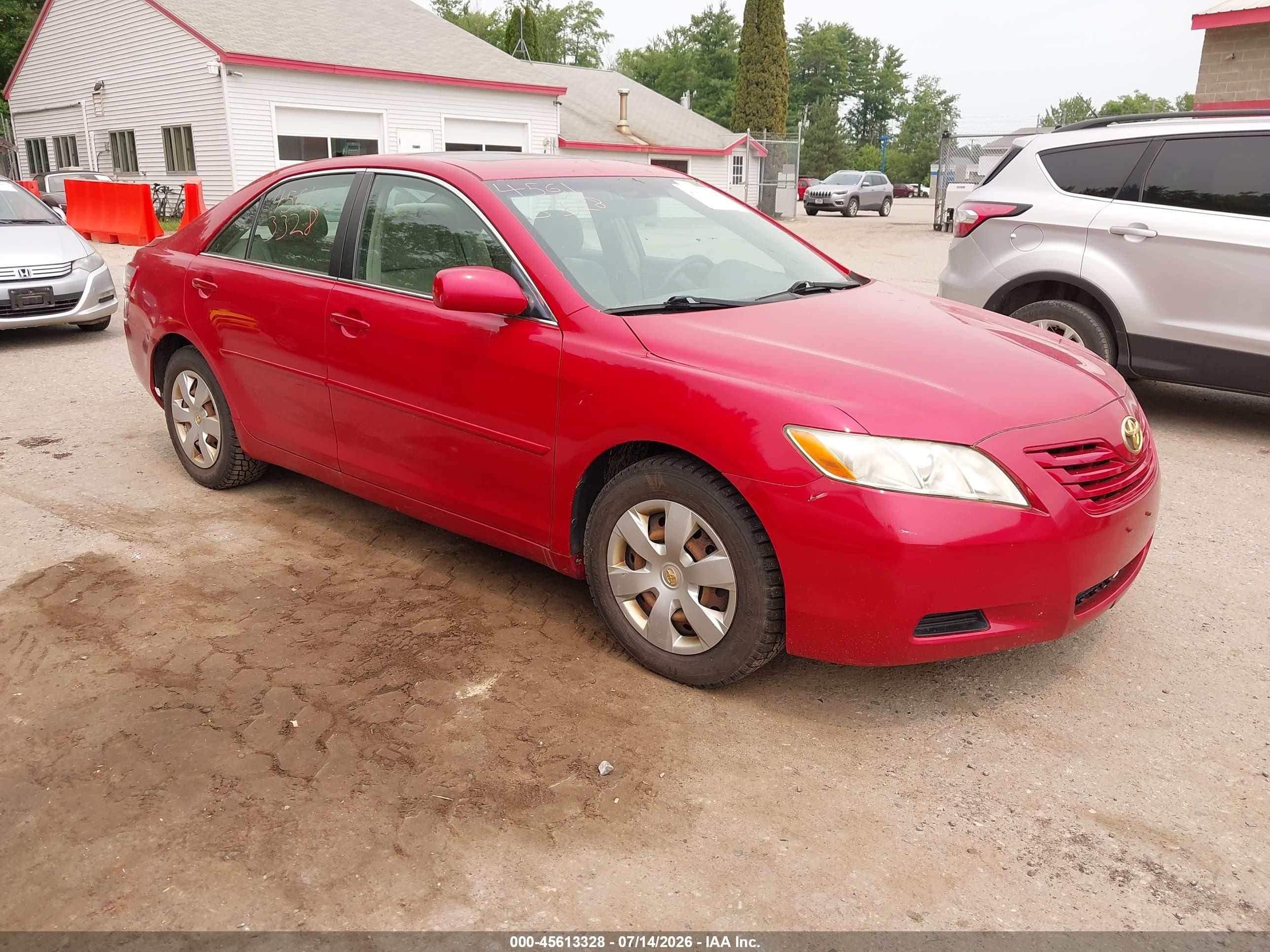 2008 Toyota Camry Le Red vin: 4T4BE46K58R042986