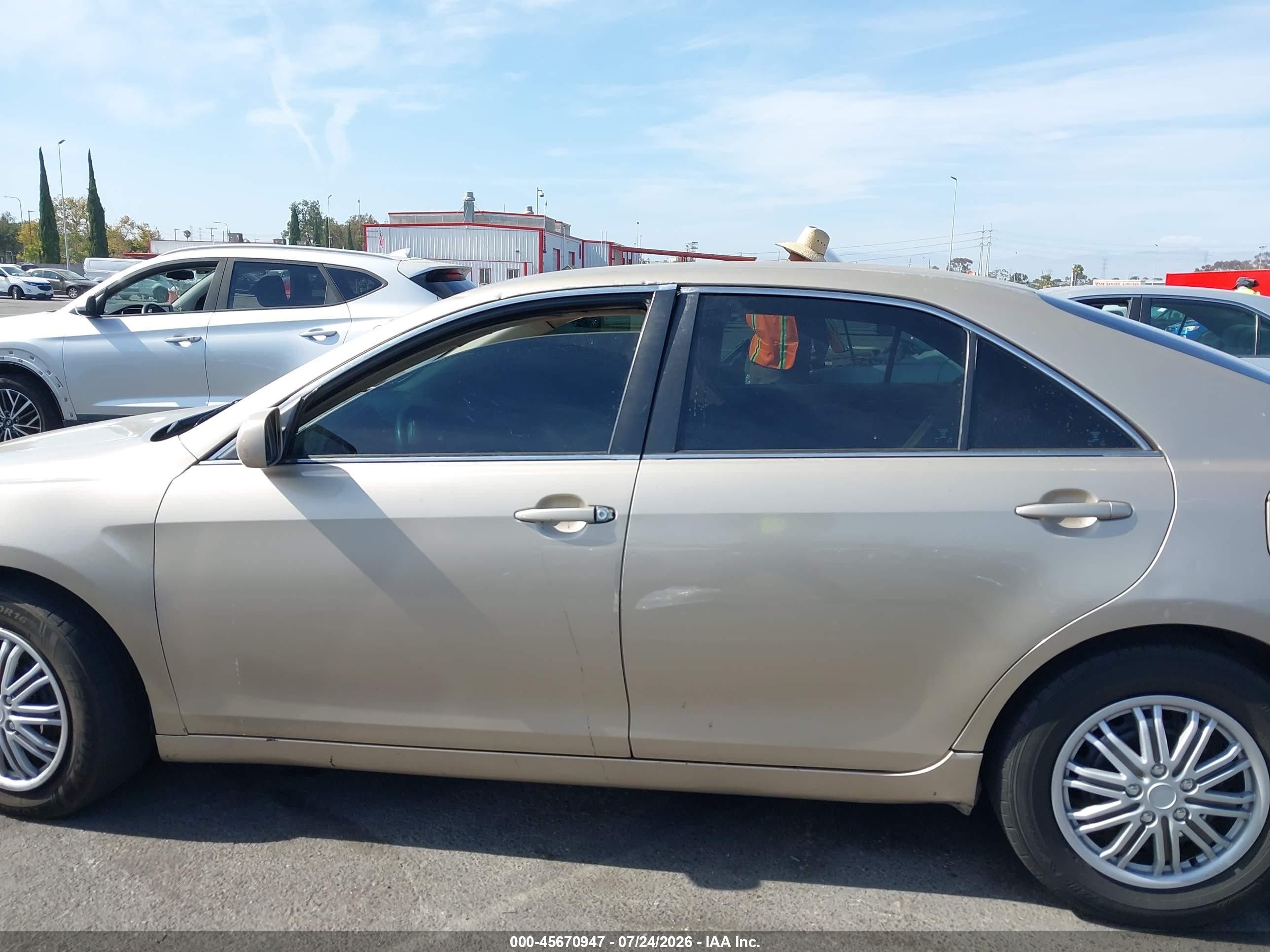 2009 Toyota Camry Le Tan vin: 4T4BE46K59R066044