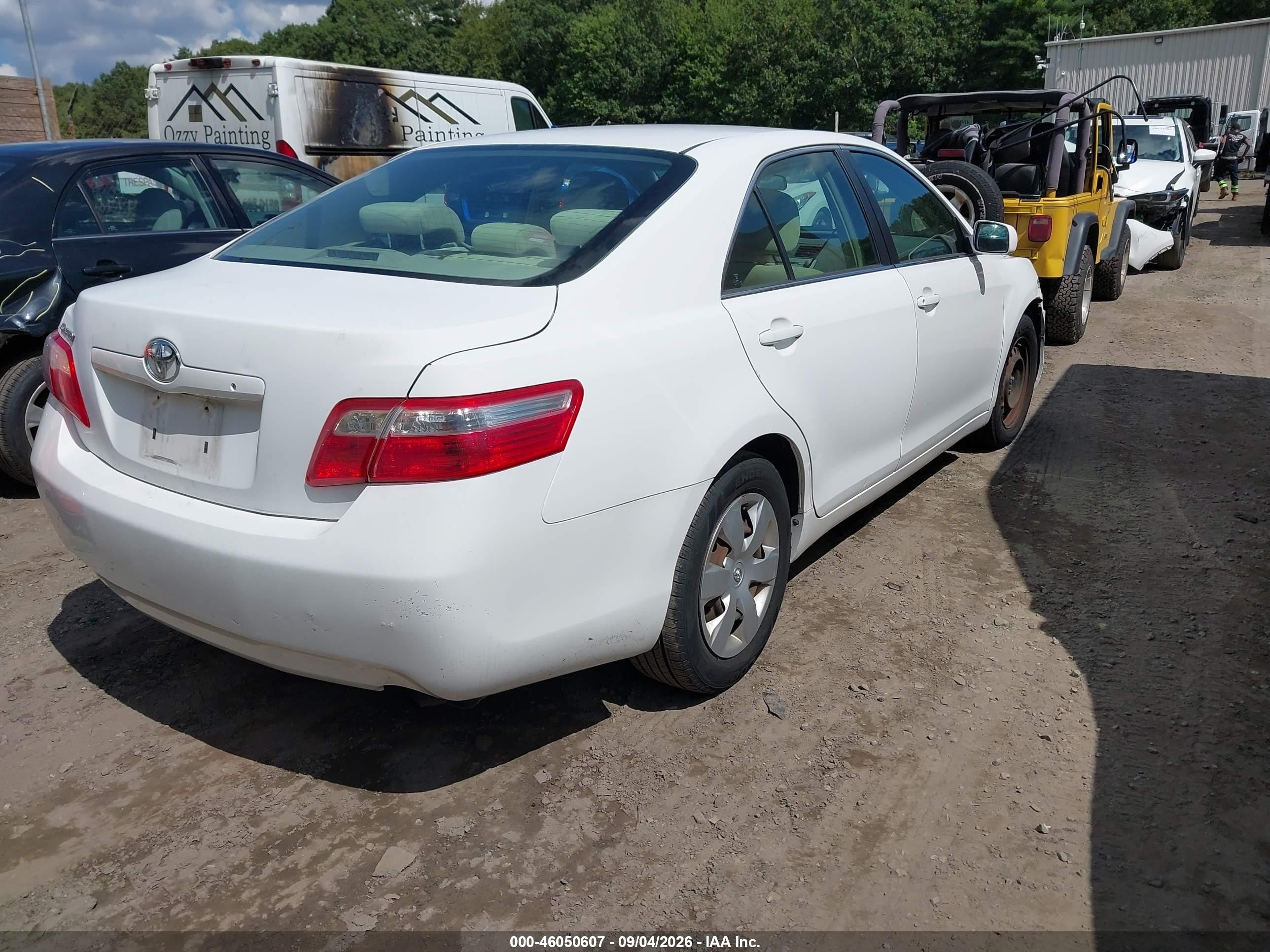 2009 Toyota Camry   White vin: 4T4BE46K59R073821