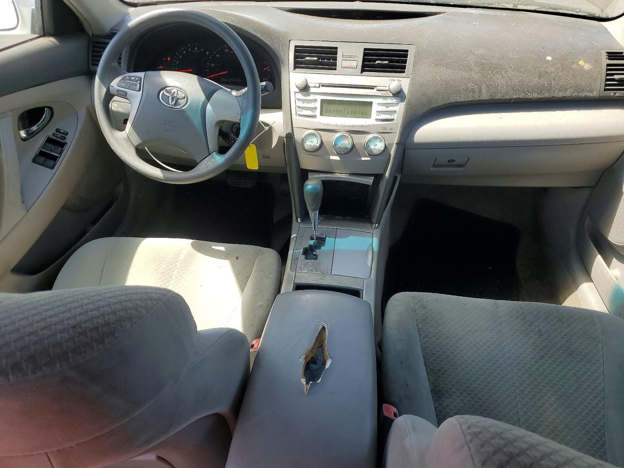 2009 Toyota Camry Le White vin: 4T4BE46K59R077397