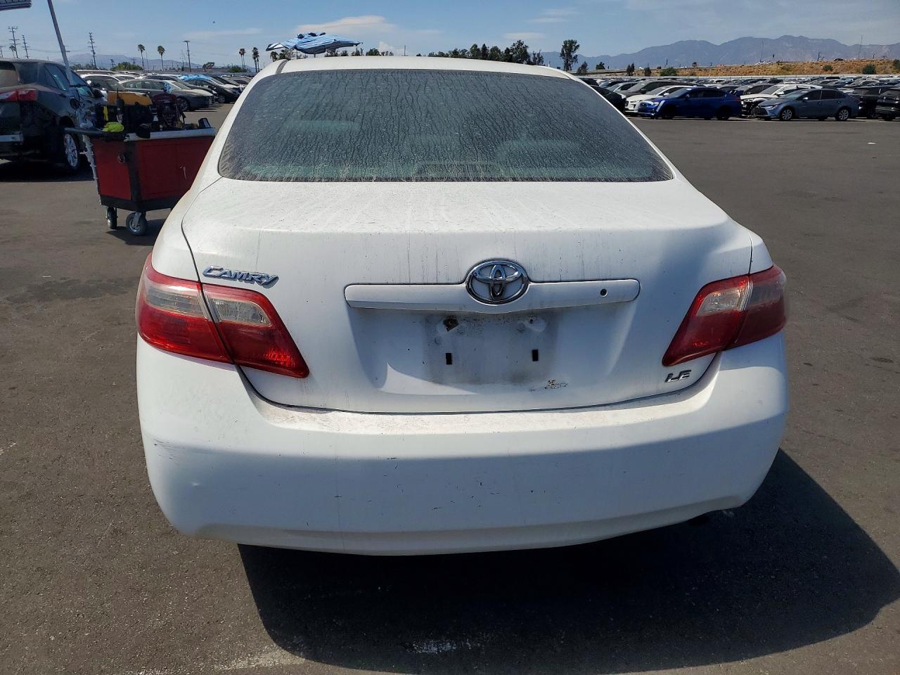 2009 Toyota Camry Le White vin: 4T4BE46K59R077397