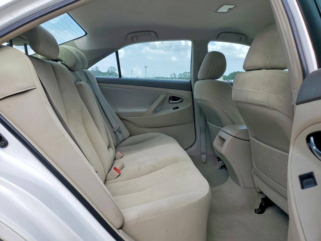 2009 Toyota Camry Le White vin: 4T4BE46K59R085242