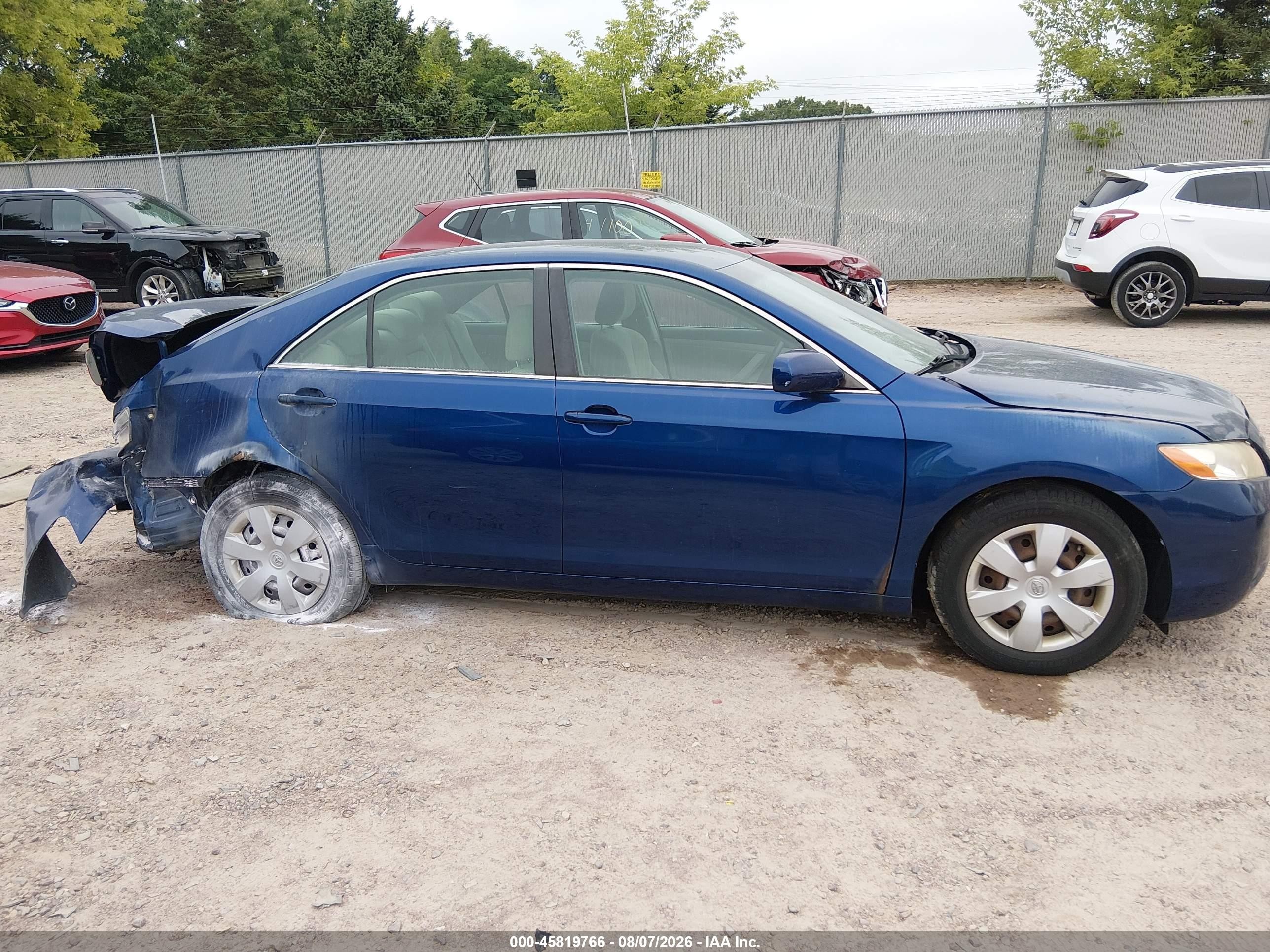 2009 Toyota Camry Le Blue vin: 4T4BE46K59R098590